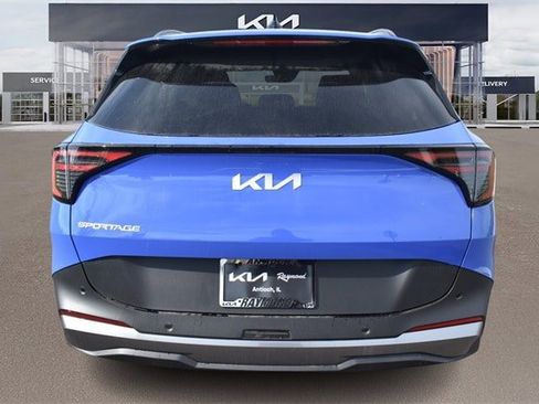 New 2026 Kia Sportage EX w/ EX Panorama Roof Package image 4