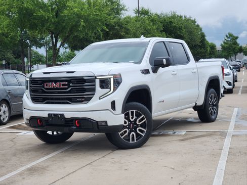 Used 2024 GMC Sierra 1500 AT4 w/ AT4 Preferred Package AWD/4WD image 1