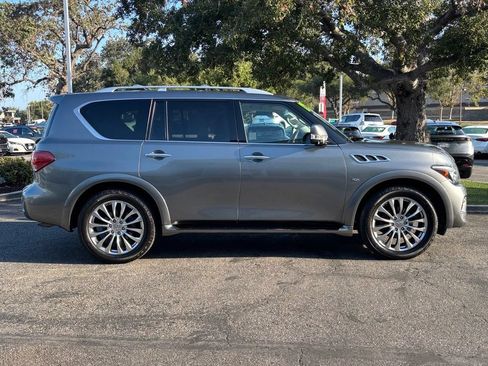 Used 2017 INFINITI QX80 2WD w/ Driver Assistance Package image 2