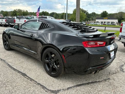 Used 2016 Chevrolet Camaro SS RWD image 3