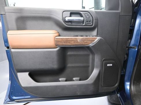 Used 2022 Chevrolet Silverado 2500 High Country w/ Z71 Off-Road Package image 22