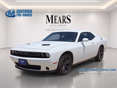 Used 2016 Dodge Challenger SXT