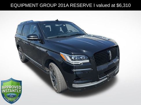 Used 2024 Lincoln Navigator Reserve image 1