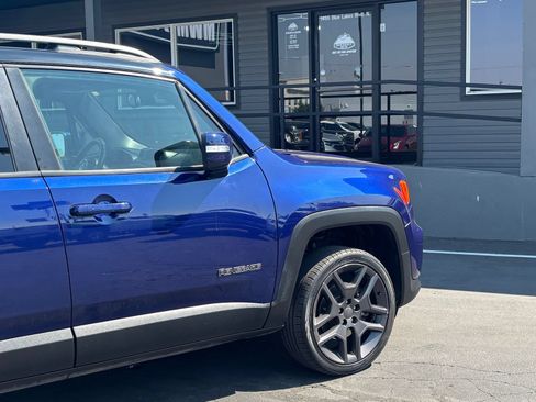 Used 2019 Jeep Renegade Limited w/ Quick Order Package 22P AWD/4WD image 4