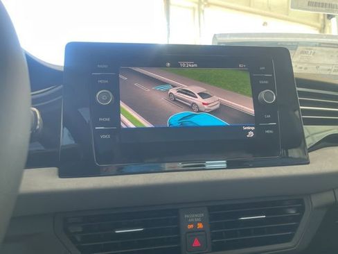 New 2026 Volkswagen Jetta SE FWD image 17
