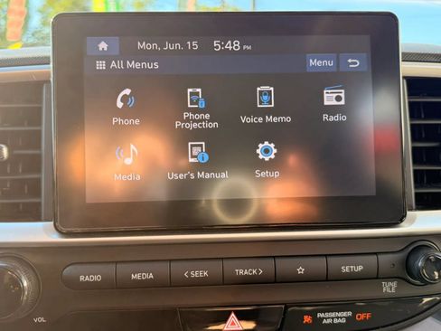 Used 2025 Hyundai Venue SEL FWD image 22