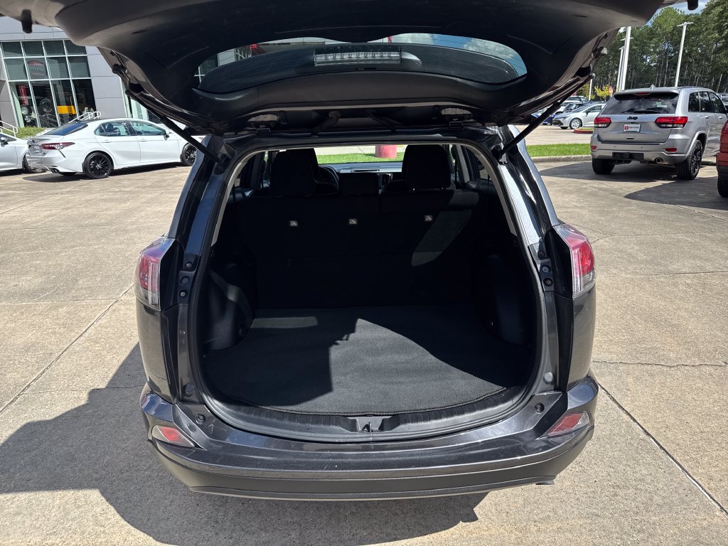 Used 2016 Toyota RAV4 LE FWD image 22