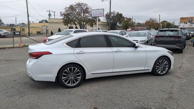 Used 2015 Hyundai Genesis 3.8 RWD image 7