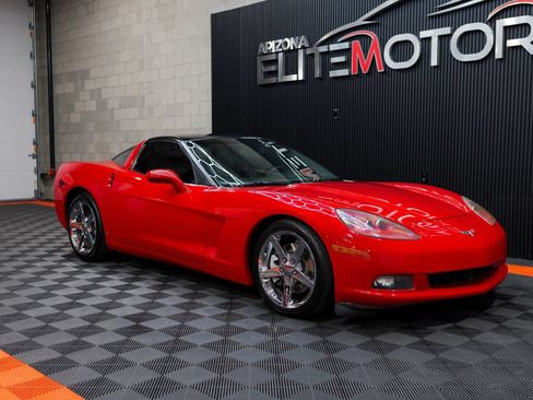 Used 2007 Chevrolet Corvette Coupe w/ Preferred Equipment Group RWD image 9