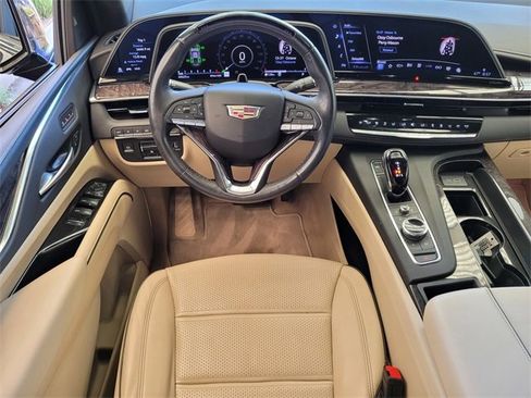 Used 2023 Cadillac Escalade Premium Luxury w/ Performance Package image 19