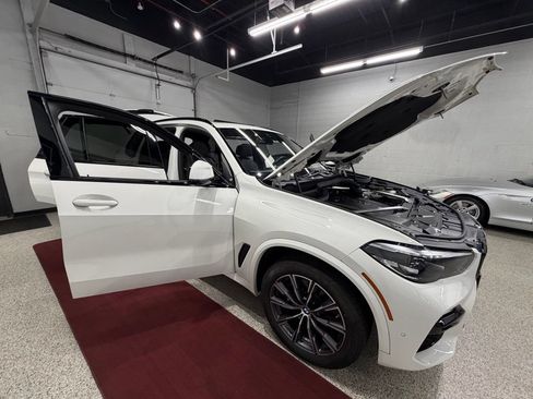Used 2021 BMW X5 xDrive40i w/ M Sport Package AWD/4WD image 54