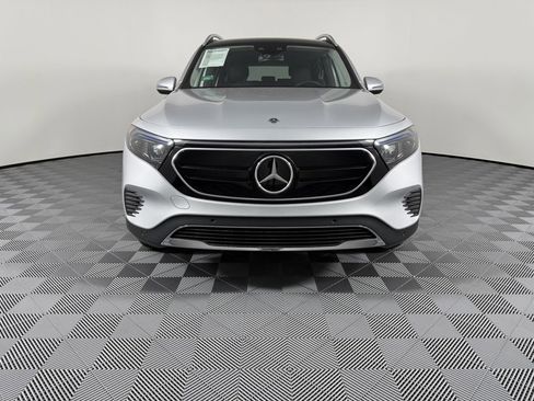 Used 2023 Mercedes-Benz EQB 300 4MATIC image 3