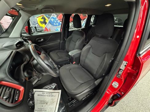 Used 2022 Jeep Renegade Latitude w/ Convenience Group image 11