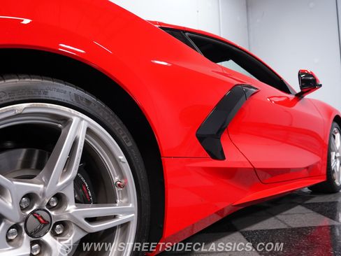 Used 2021 Chevrolet Corvette Stingray Preferred Cpe w/ Z51 Performance Package RWD image 23