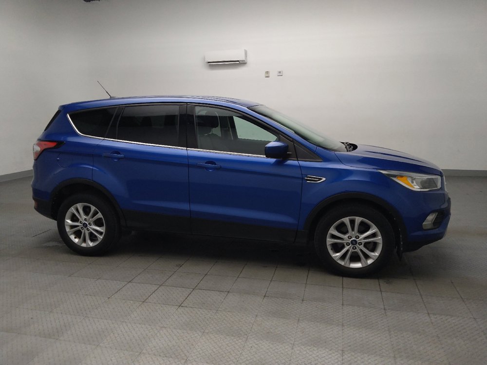 Used 2017 Ford Escape SE w/ SE Cold Weather Package FWD image 11