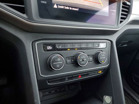 Used 2021 Volkswagen Atlas SE image 29