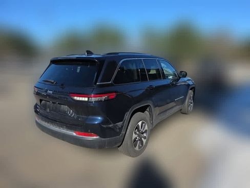 Used 2023 Jeep Grand Cherokee 4WD 4xe image 6