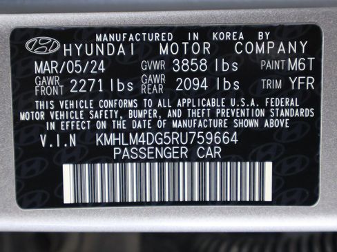 Used 2024 Hyundai Elantra SEL image 40