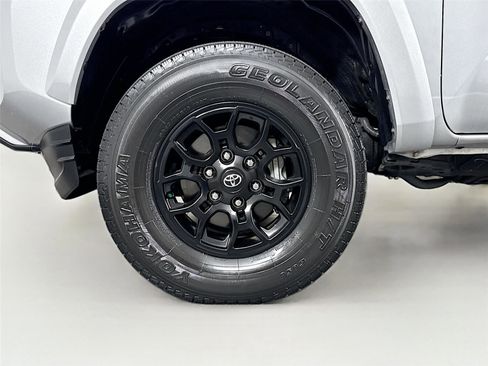 Certified 2022 Toyota Tacoma SR5 w/ Technology Package image 38