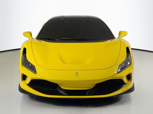 Used 2022 Ferrari F8 Tributo image 11
