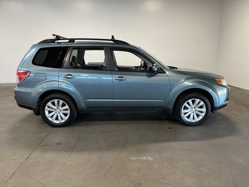 Used 2012 Subaru Forester 2.5X Premium AWD/4WD image 2