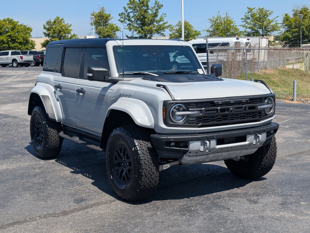 New 2026 Ford Bronco Raptor w/ Interior Carbon Fiber Pack AWD/4WD image 3
