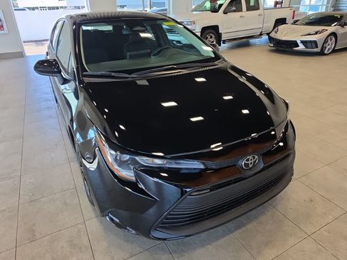Used 2024 Toyota Corolla LE FWD image 4