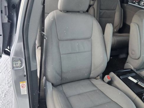 Used 2018 Toyota Sienna XLE image 16