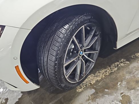 Used 2021 BMW 330i Sedan w/ Premium Package image 33