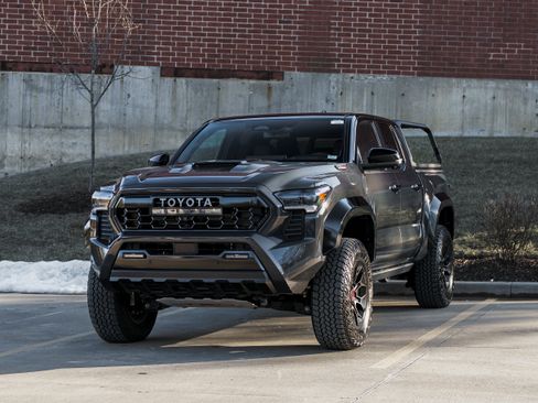 Used 2024 Toyota Tacoma TRD Pro image 7