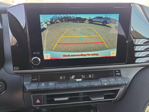 Certified 2025 Toyota Camry LE image 22