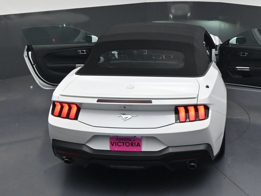 Used 2025 Ford Mustang Premium RWD image 22