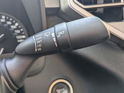 Used 2022 Toyota Tundra SR5 w/ SR5 Convenience Package image 10