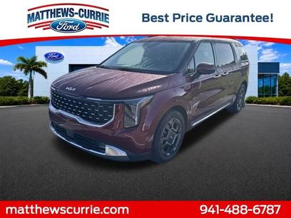 Used 2025 Kia Carnival SX