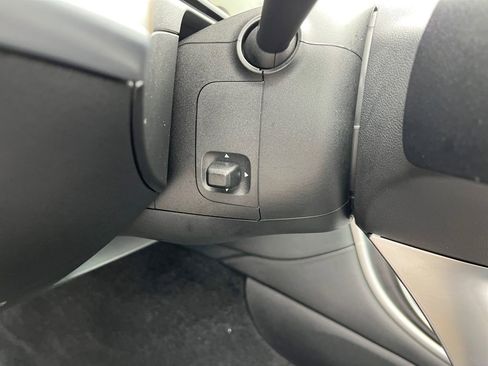 Certified 2025 Mercedes-Benz C 300 4MATIC Sedan image 21