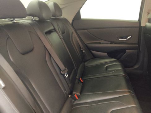 Used 2024 Hyundai Elantra Limited FWD image 19