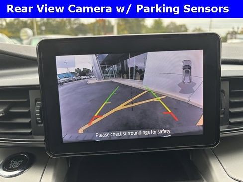 Used 2022 Ford Explorer XLT w/ Class IV Trailer Tow Package image 16