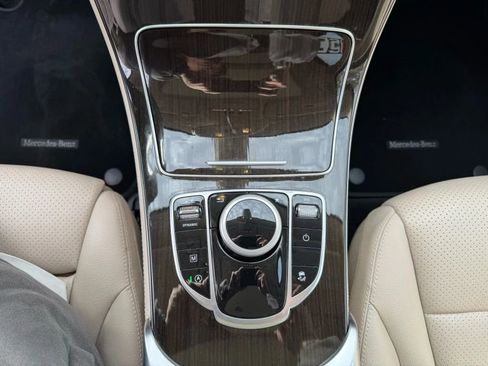 Used 2019 Mercedes-Benz GLC 300 4MATIC image 14