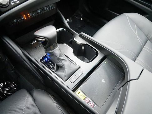 Certified 2025 Lexus ES 300h Ultra Luxury w/ Accessory Package (Z2) image 24