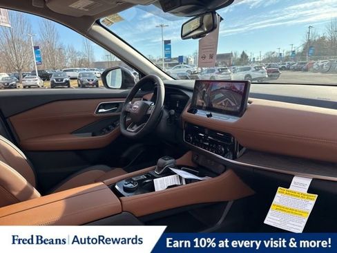 New 2026 Nissan Rogue Platinum image 10