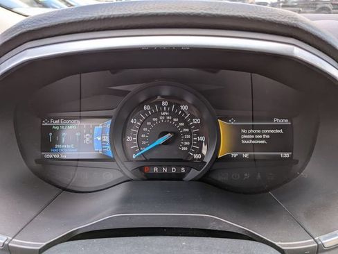 Used 2017 Ford Edge Titanium w/ Equipment Group 302A AWD/4WD image 10