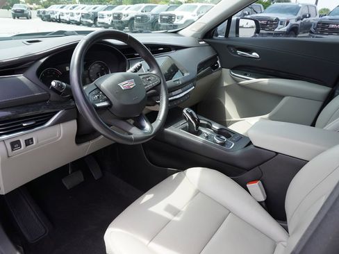 Certified 2023 Cadillac XT4 Premium Luxury FWD image 17