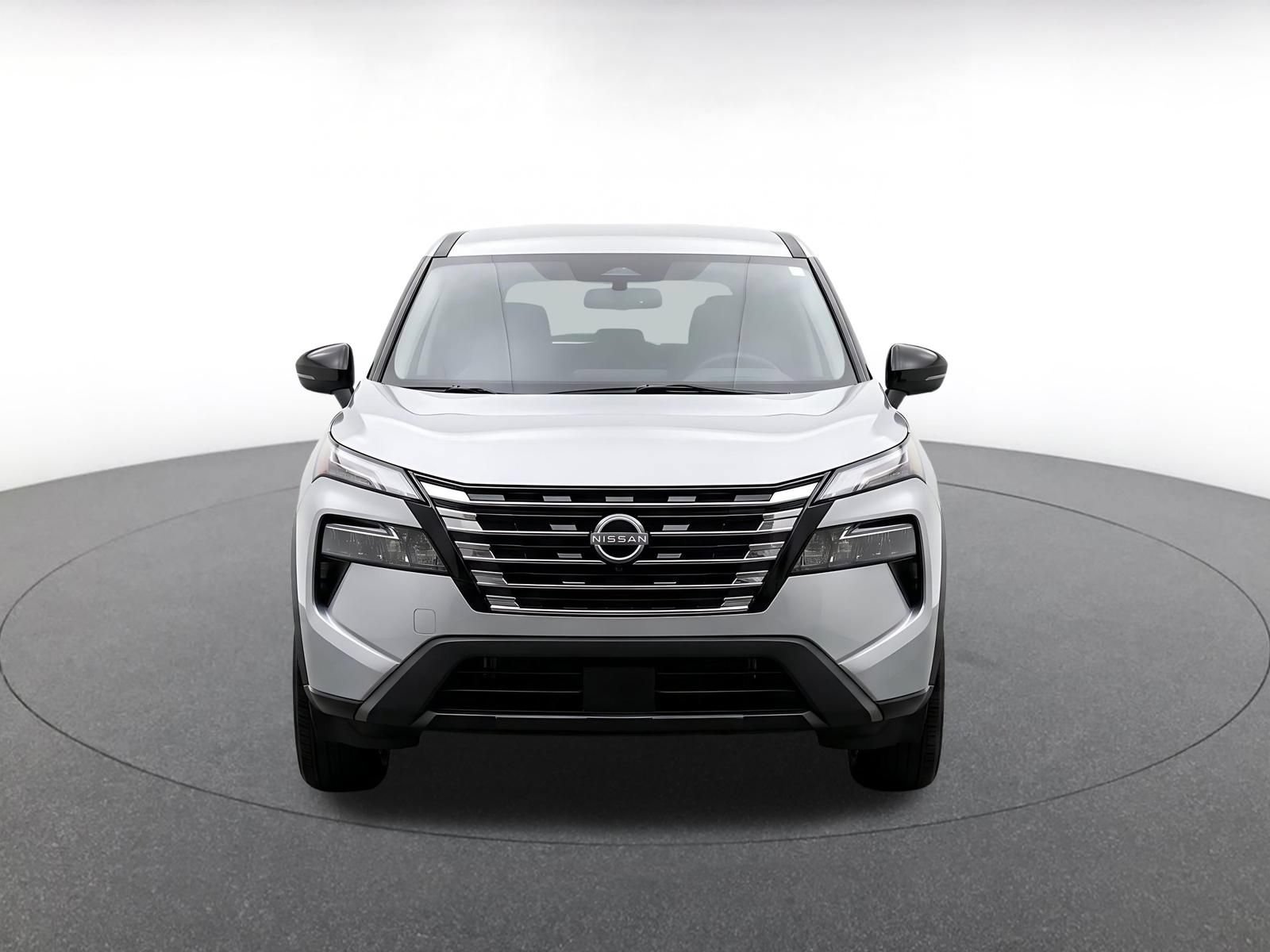 Used 2025 Nissan Rogue SV AWD/4WD image 2