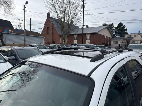 Used 2005 Kia Sorento LX 4dr SUV image 6