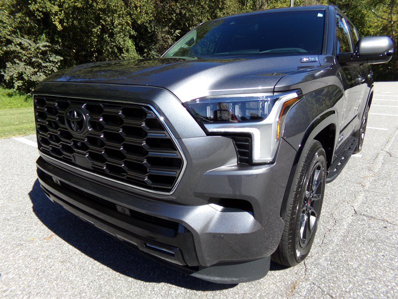 Used 2024 Toyota Sequoia Platinum w/ TRD Off-Road Package AWD/4WD image 2