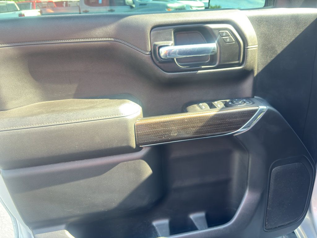 Used 2022 Chevrolet Silverado 1500 RST AWD/4WD image 12