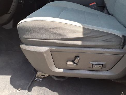 Used 2022 RAM 1500 Classic SLT AWD/4WD image 25
