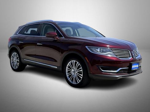 Used 2017 Lincoln MKX Reserve w/ Lincoln MKX Climate Package AWD/4WD image 3