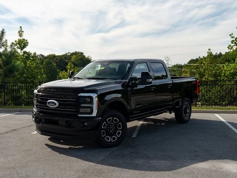 New 2026 Ford F250 Platinum AWD/4WD image 3