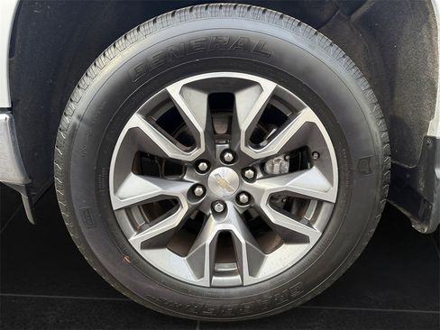 Used 2022 Chevrolet Silverado 1500 LT image 9